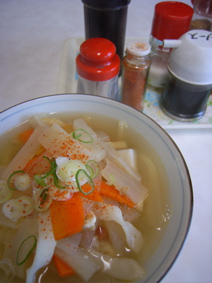 中西うどん:しっぽくうどん